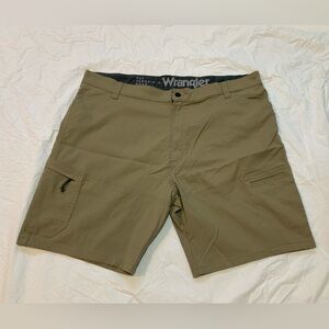 Wrangler x All Terrain Gear Olive / Tan Cargo Shorts